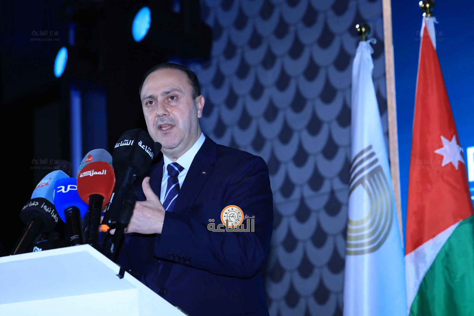 Madar Al-Saa Images 0.01249021867146105