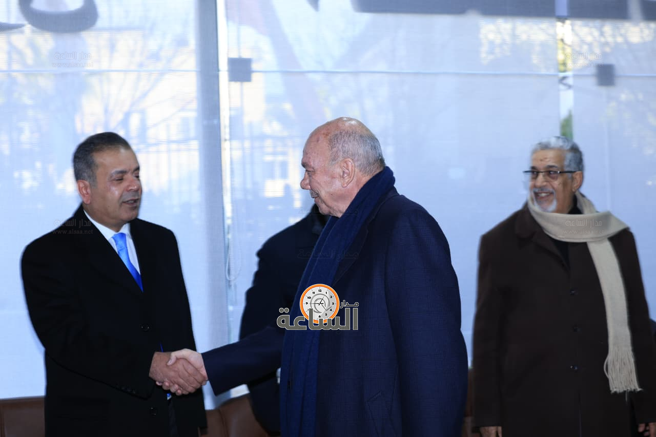 Madar Al-Saa Images 0.9803407309378621