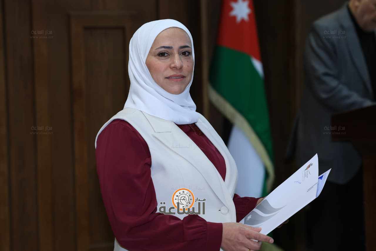 Madar Al-Saa Images 0.9221710919568518