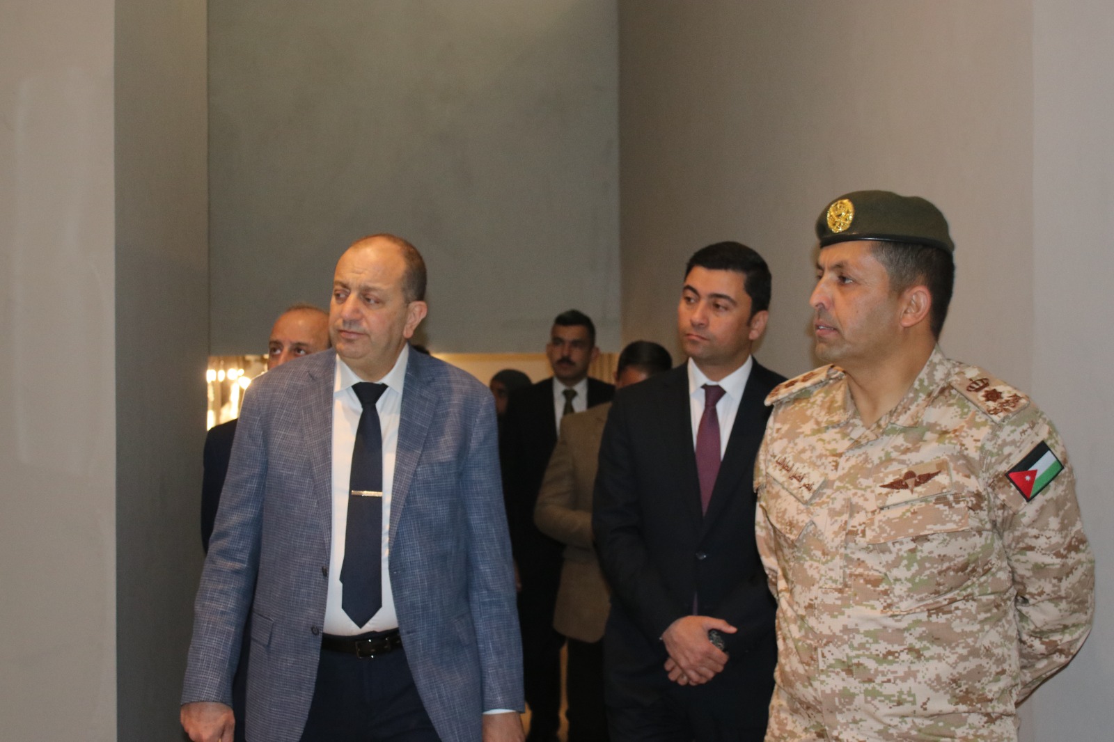 Madar Al-Saa Images 0.1685311070823342