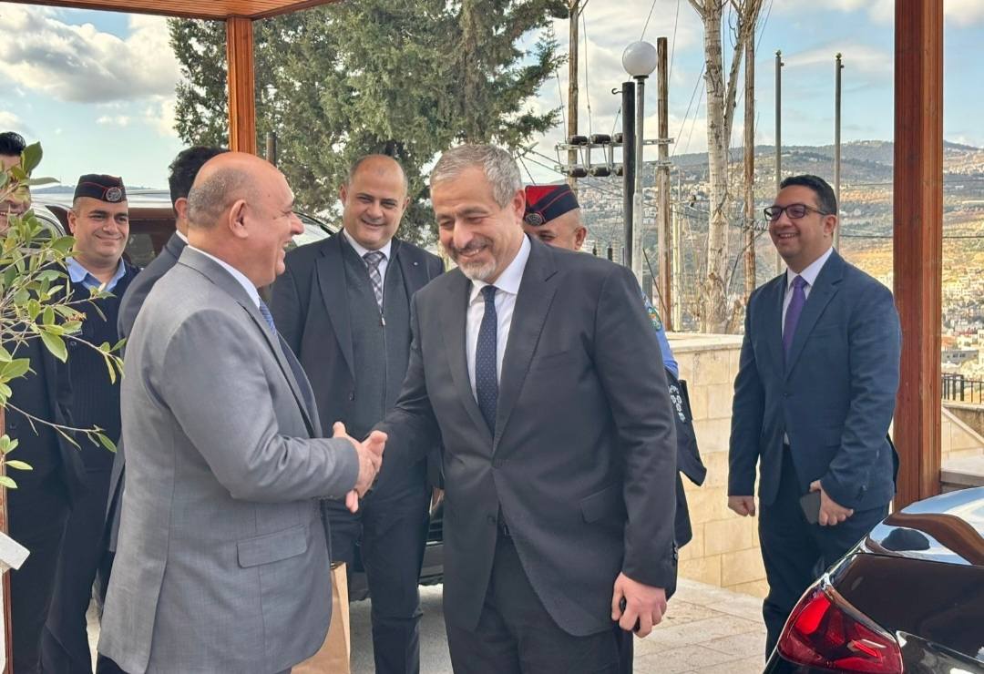 Madar Al-Saa Images 0.3606542660368517