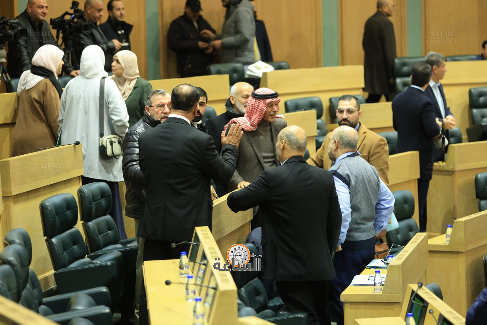 Madar Al-Saa Images 0.8988851250846738