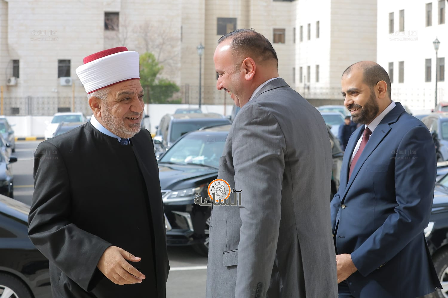 Madar Al-Saa Images 0.15596261130915068