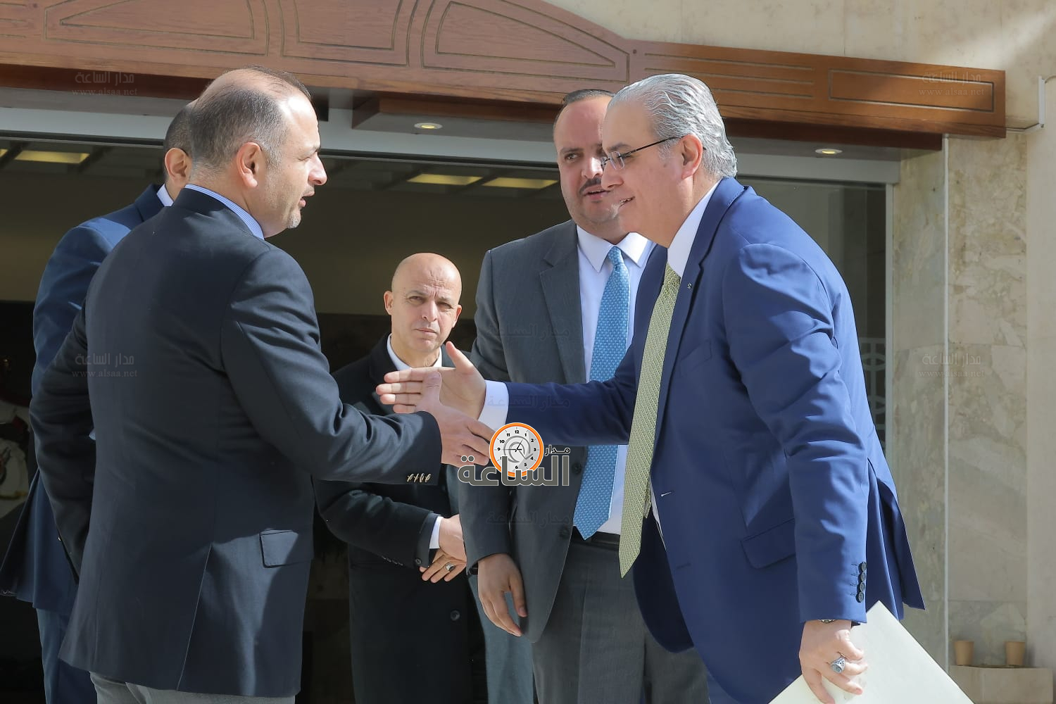 Madar Al-Saa Images 0.4249458613766891