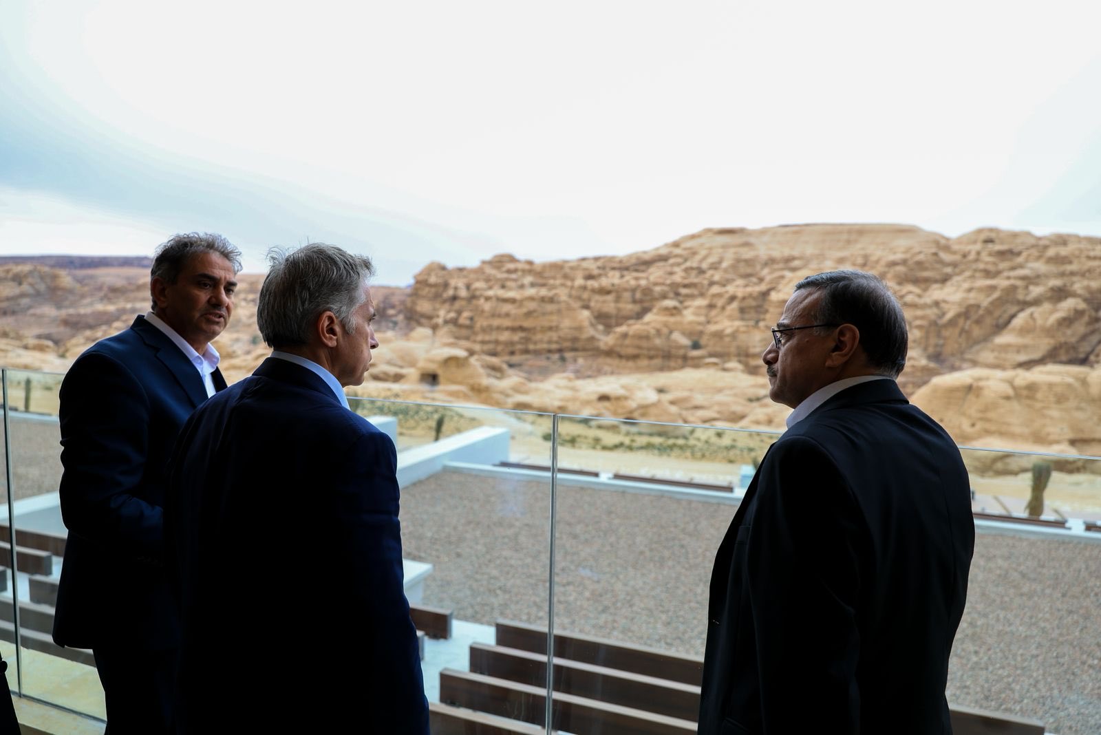 Madar Al-Saa Images 0.2811897147771457