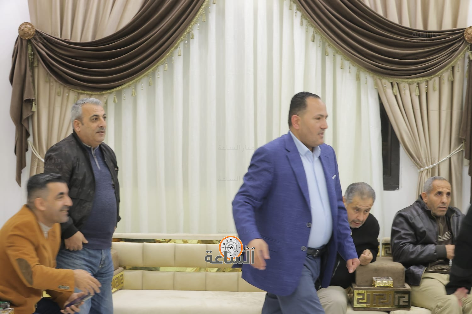 Madar Al-Saa Images 0.9915655521355287