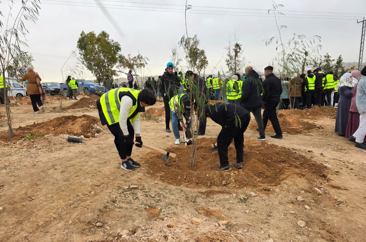 Madar Al-Saa Images 0.441186231722989