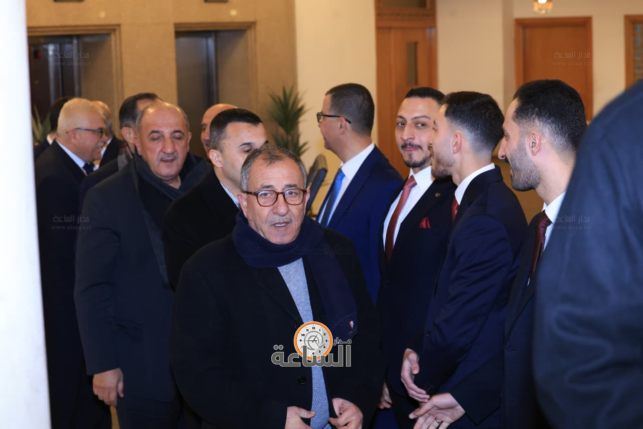 Madar Al-Saa Images 0.8625443500252437