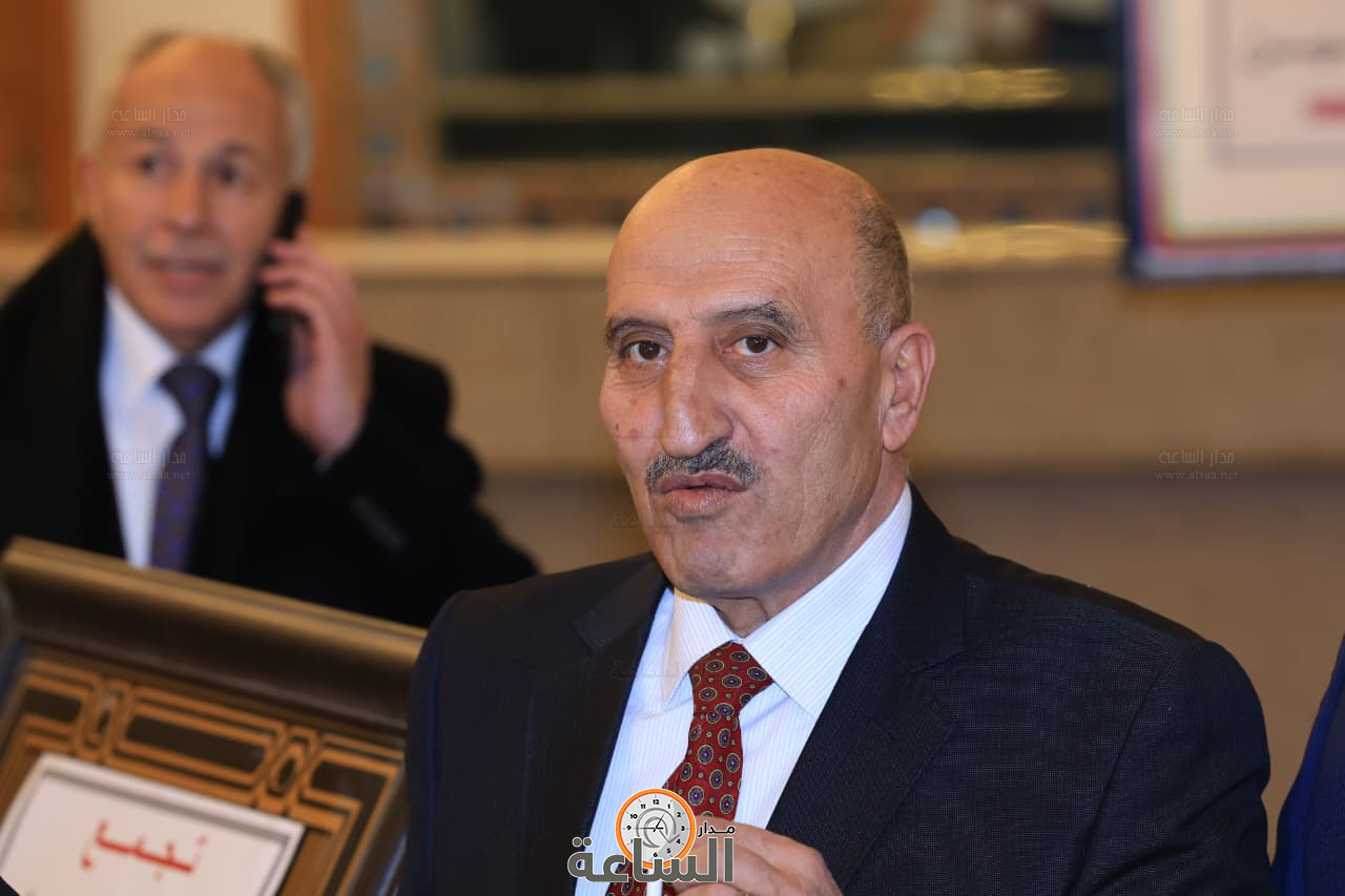 Madar Al-Saa Images 0.8980553530529878