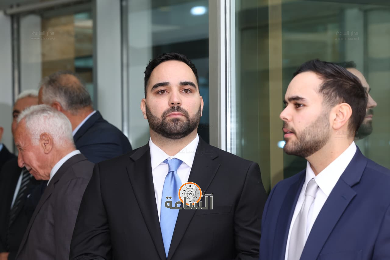 Madar Al-Saa Images 0.9234518169359801