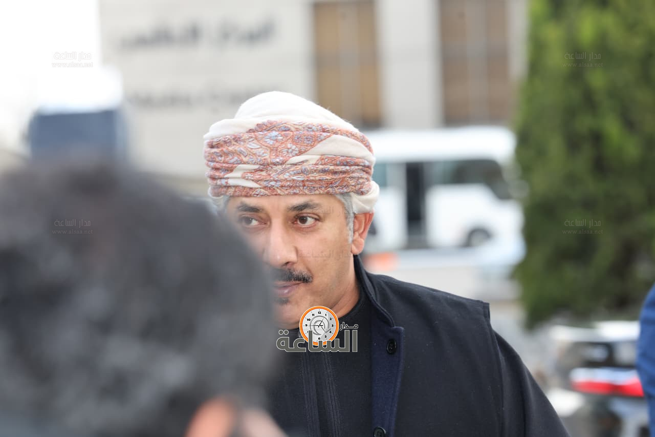 Madar Al-Saa Images 0.48767157147389695