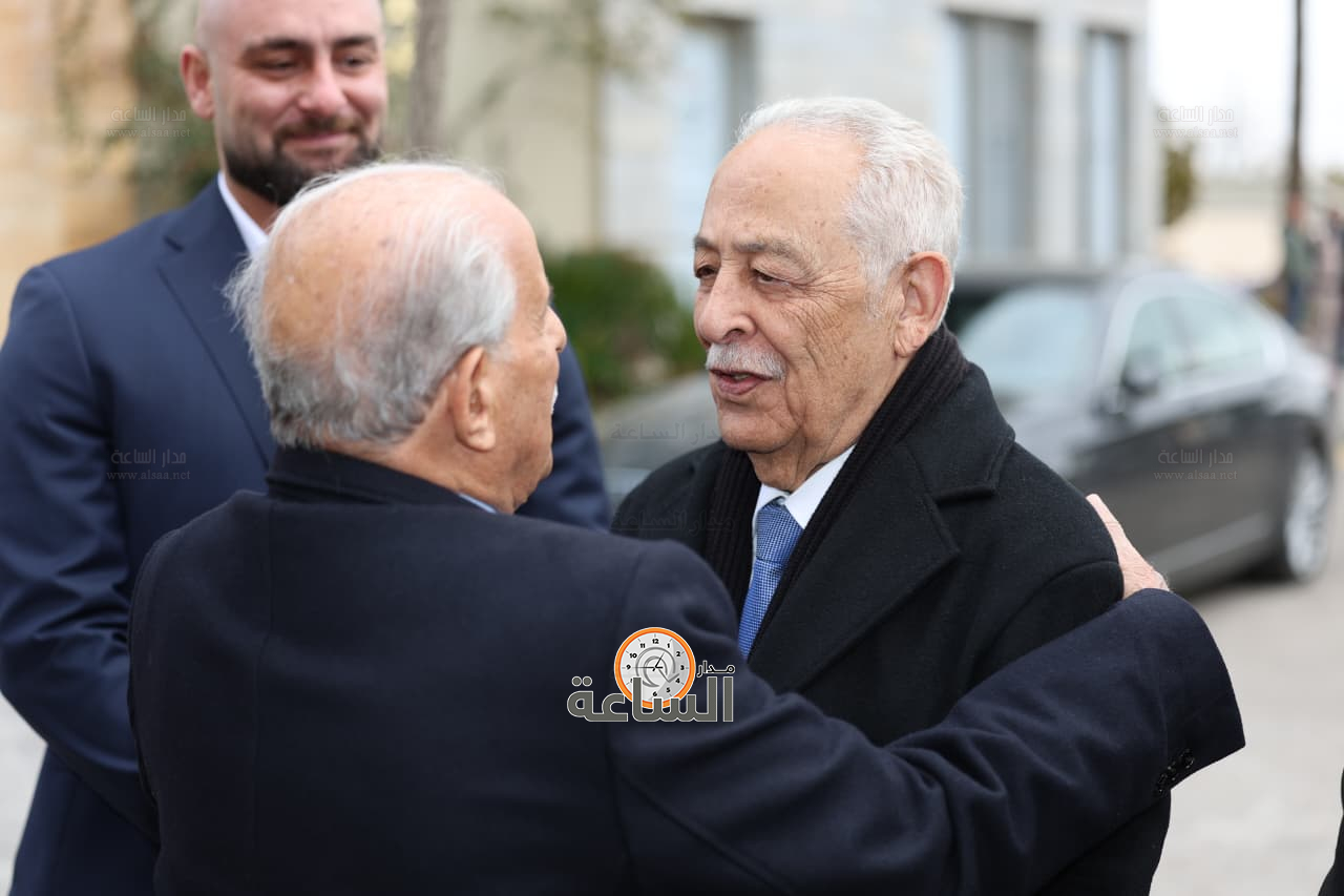 Madar Al-Saa Images 0.3320651904054045