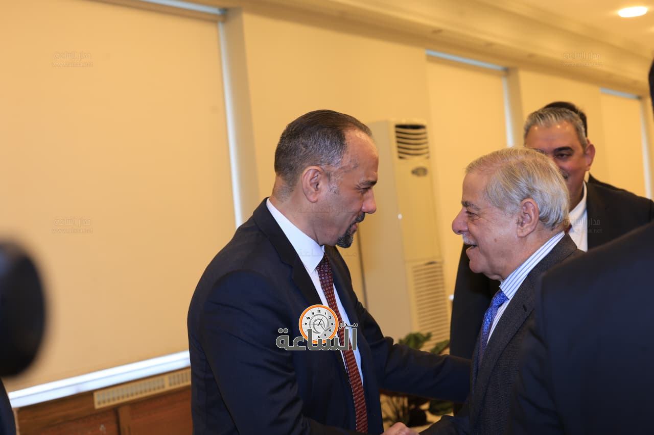 Madar Al-Saa Images 0.49244524656568056