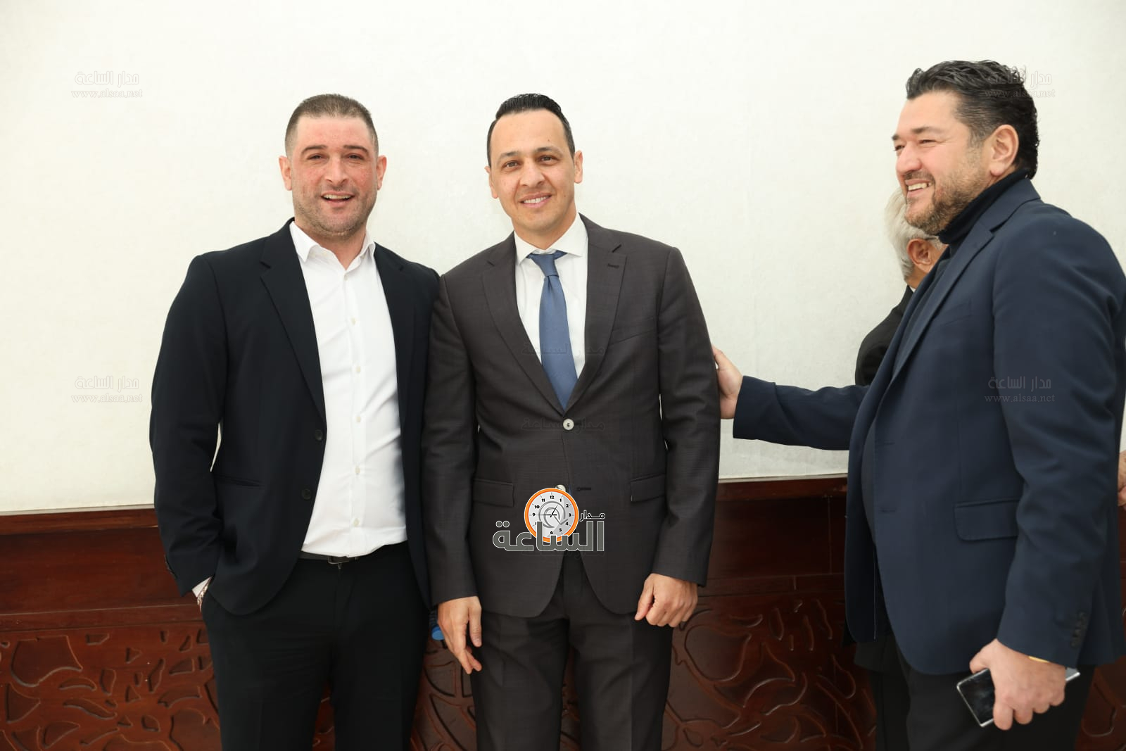 Madar Al-Saa Images 0.4419773175986168