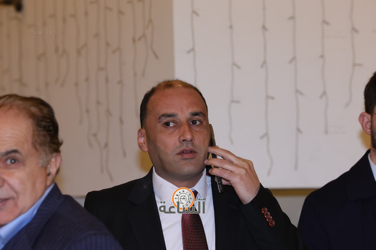 Madar Al-Saa Images 0.24471426643884697