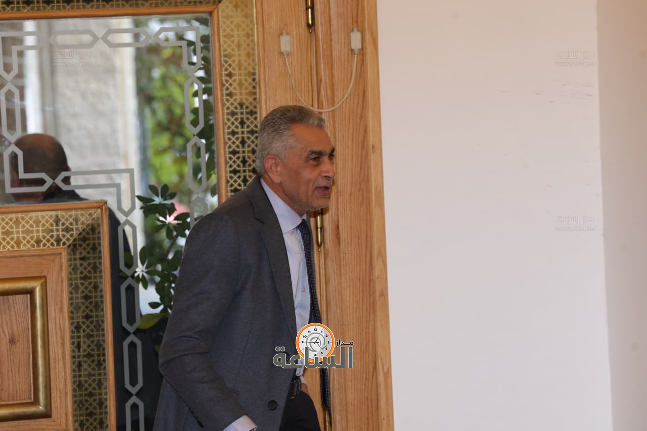 Madar Al-Saa Images 0.4983844371964512