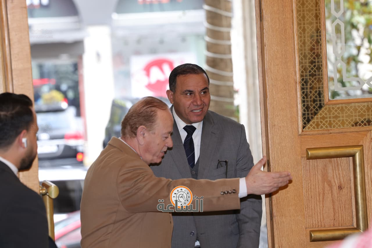 Madar Al-Saa Images 0.8561523453060212