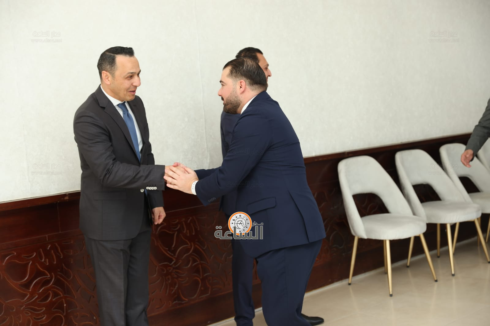 Madar Al-Saa Images 0.10440843411224521