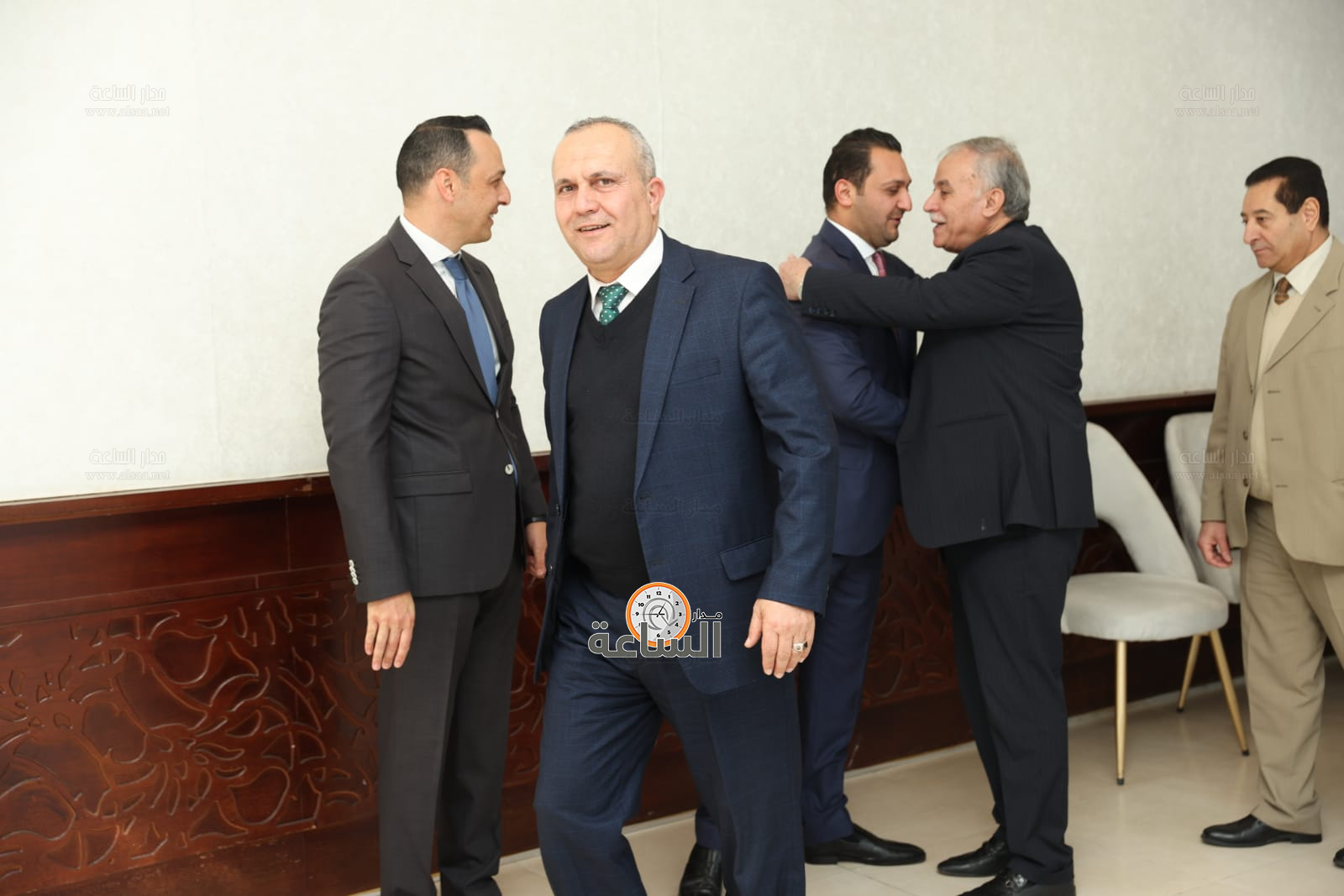 Madar Al-Saa Images 0.6460904102687254