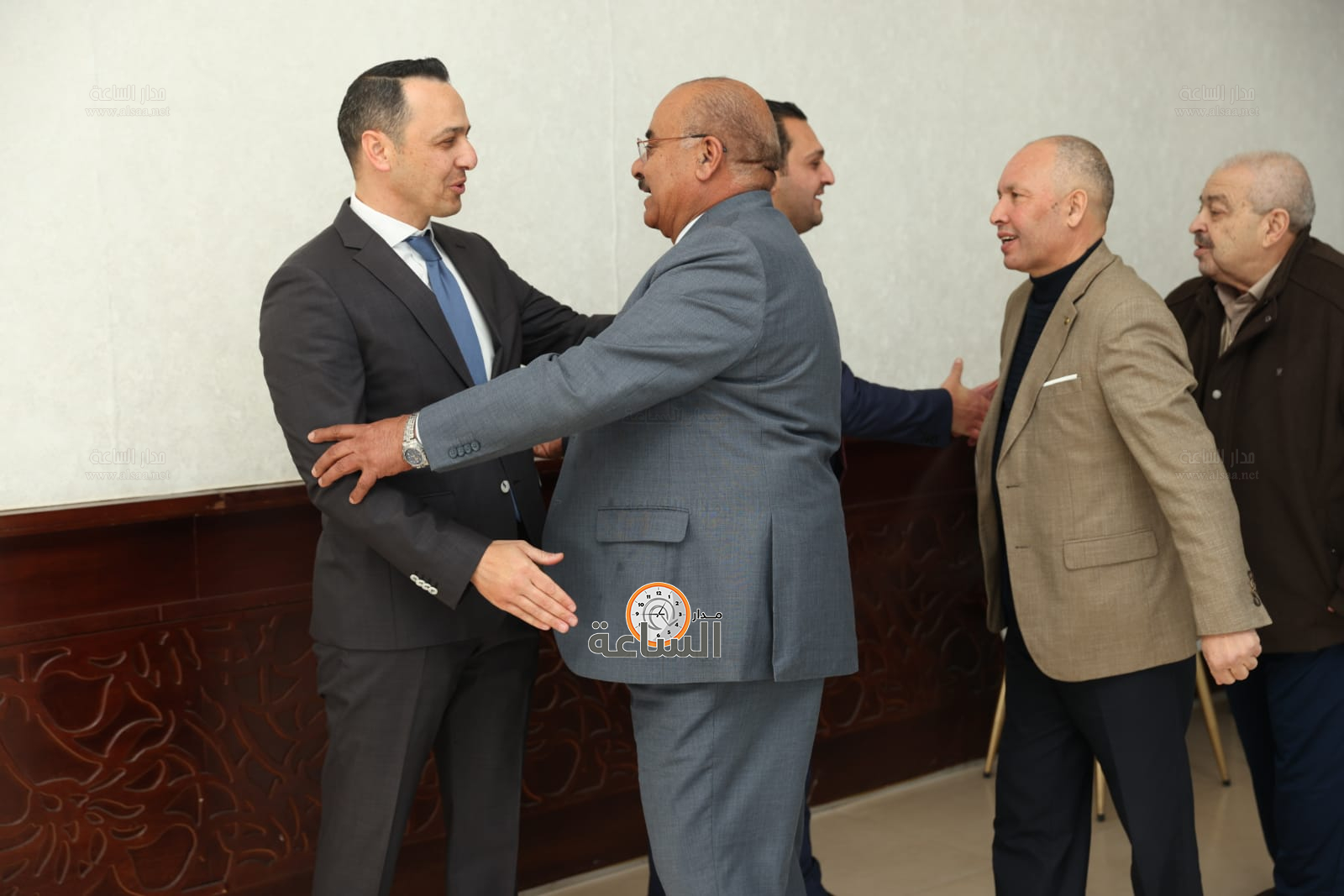 Madar Al-Saa Images 0.7878344035856949