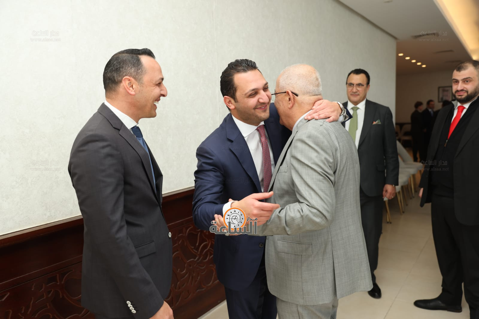 Madar Al-Saa Images 0.4788136847464145