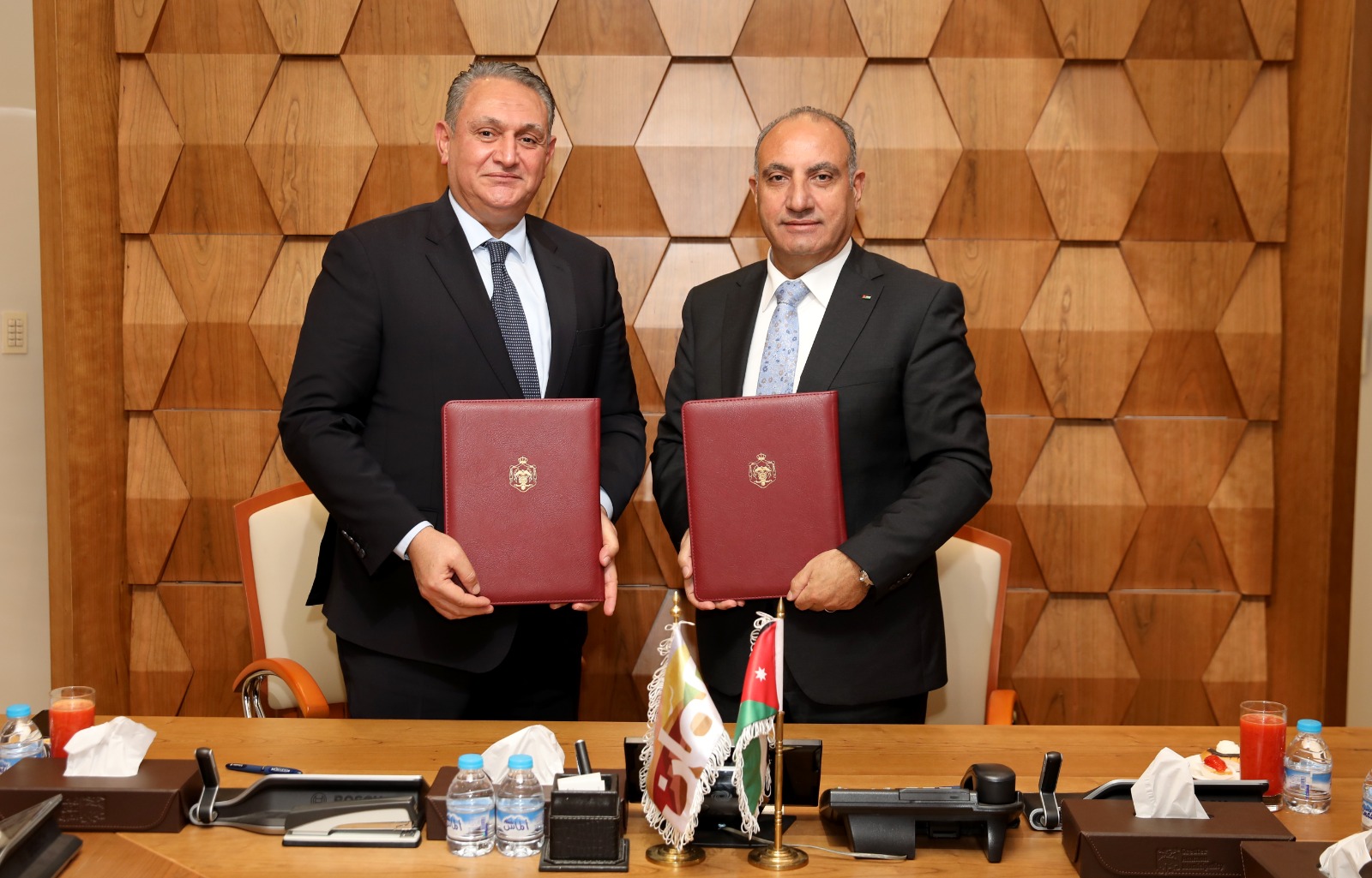 Madar Al-Saa Images 0.5939427672307622