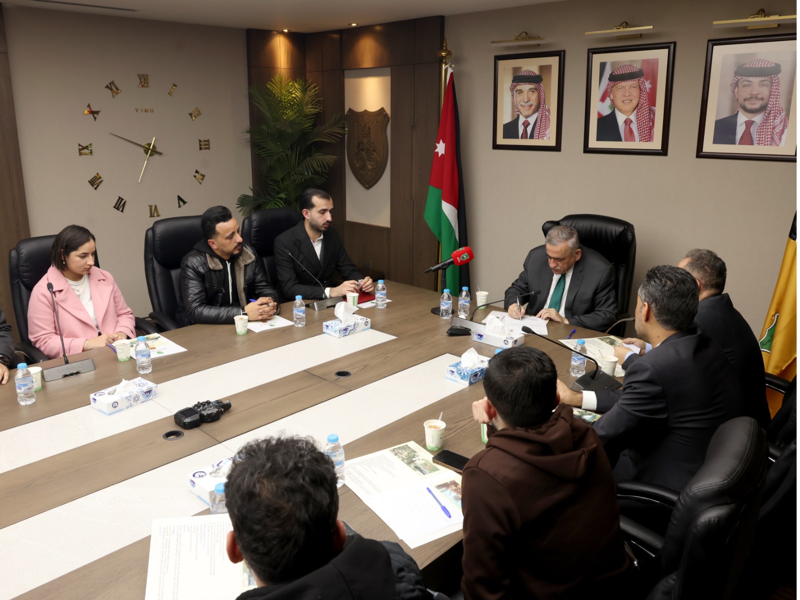 Madar Al-Saa Images 0.5901064506551726