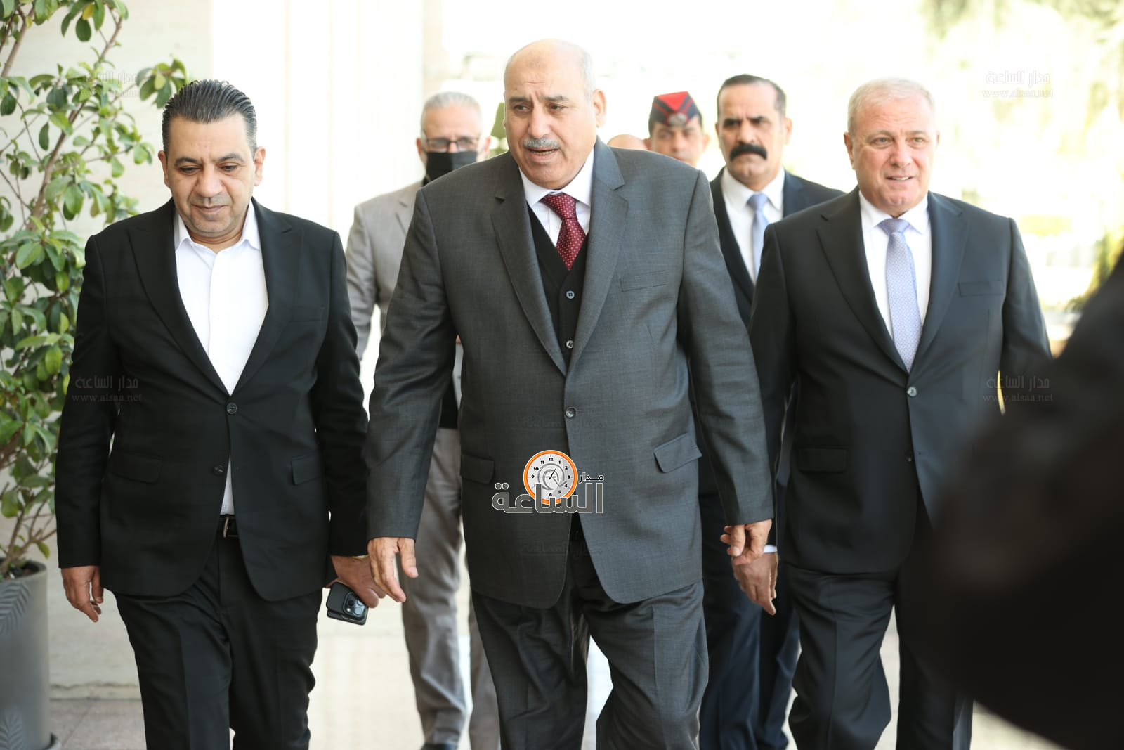 Madar Al-Saa Images 0.41634019954301427