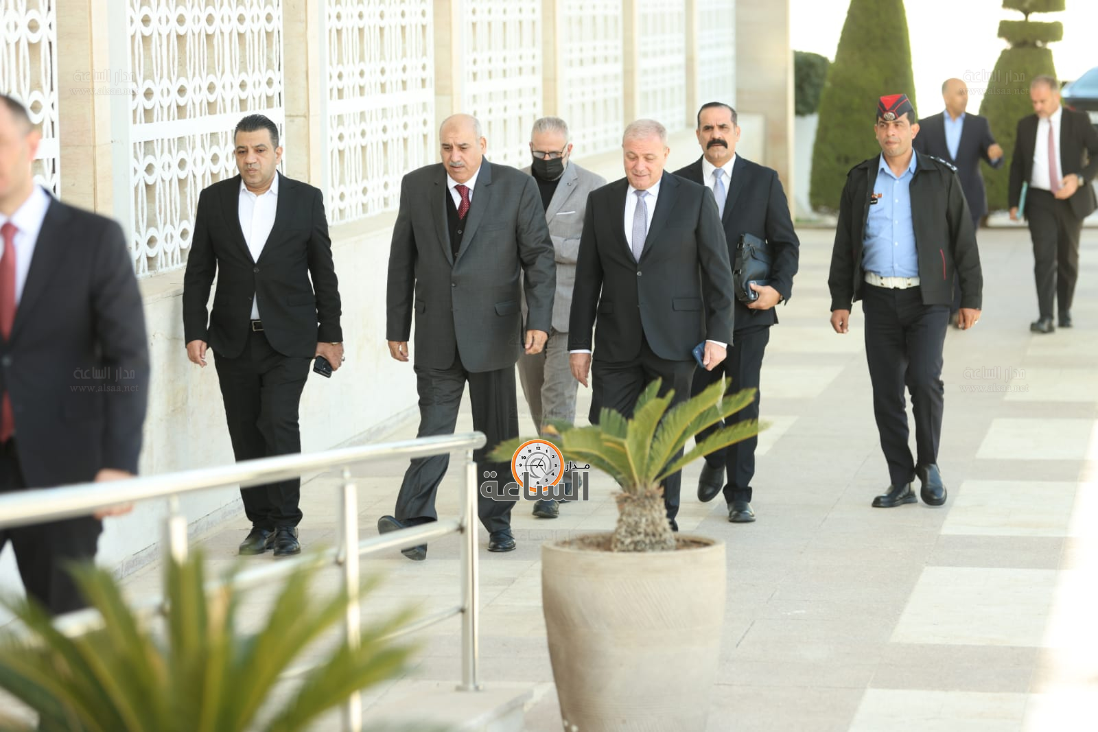 Madar Al-Saa Images 0.4604329951159907