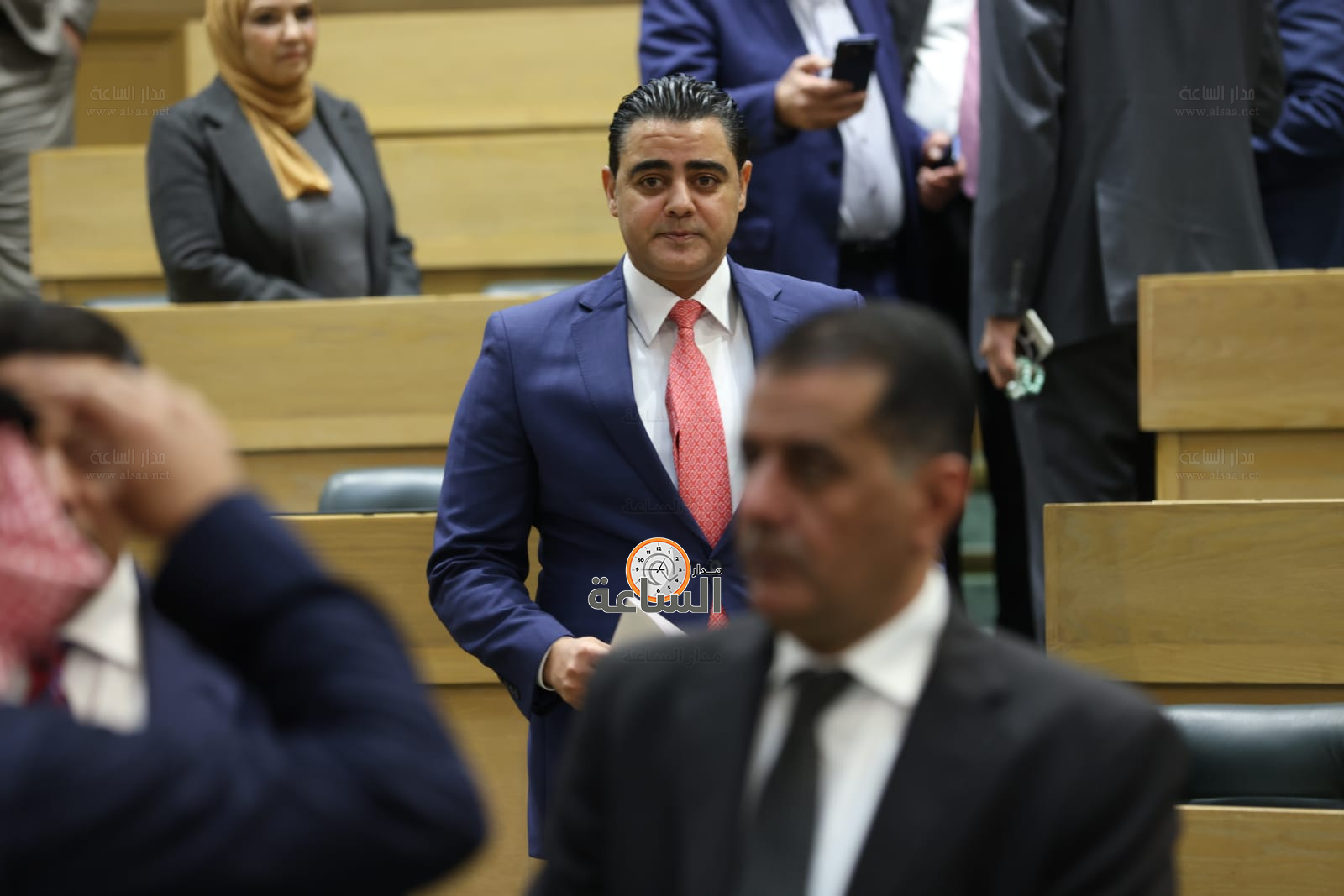 Madar Al-Saa Images 0.4824233981651851