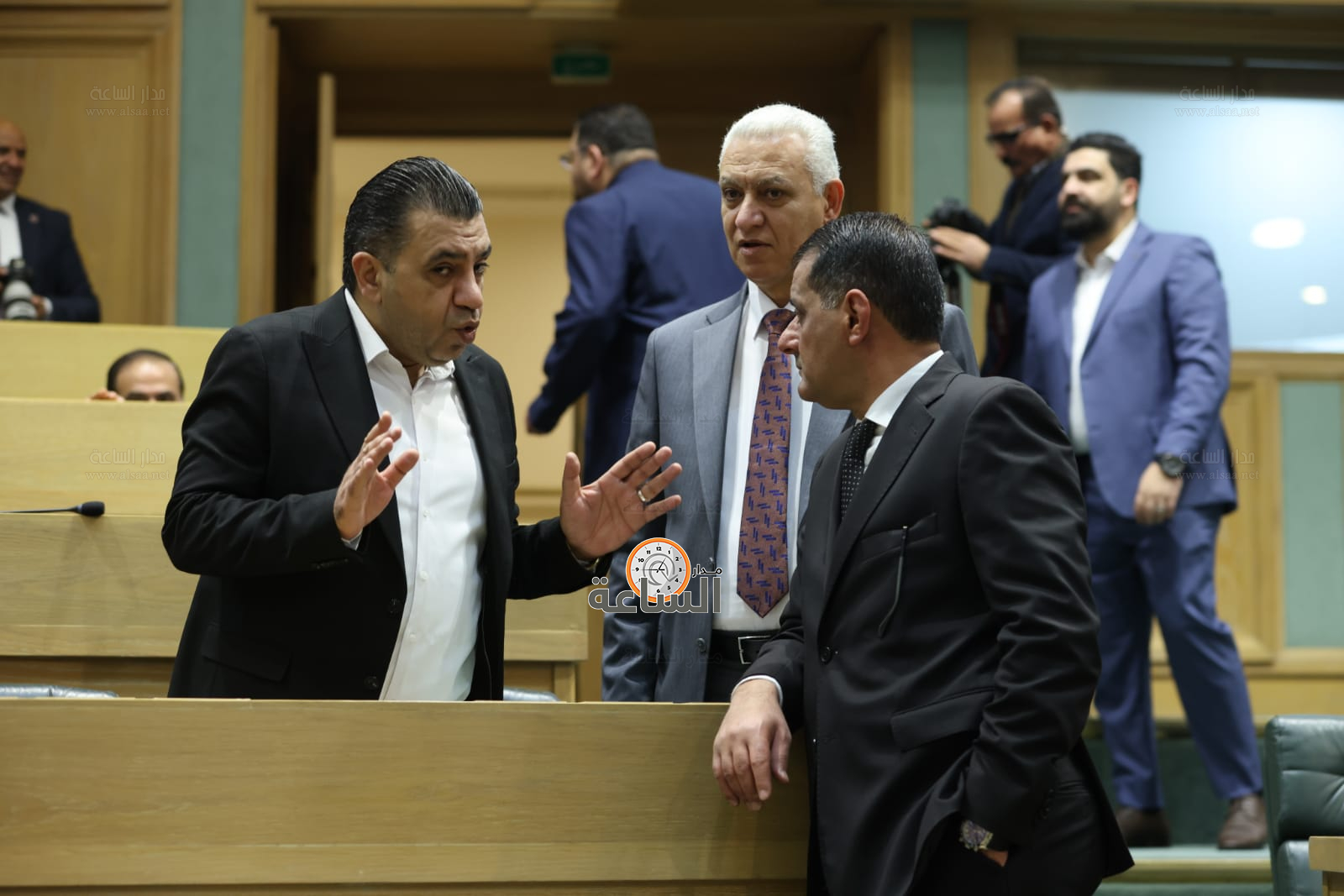 Madar Al-Saa Images 0.7660148546254669