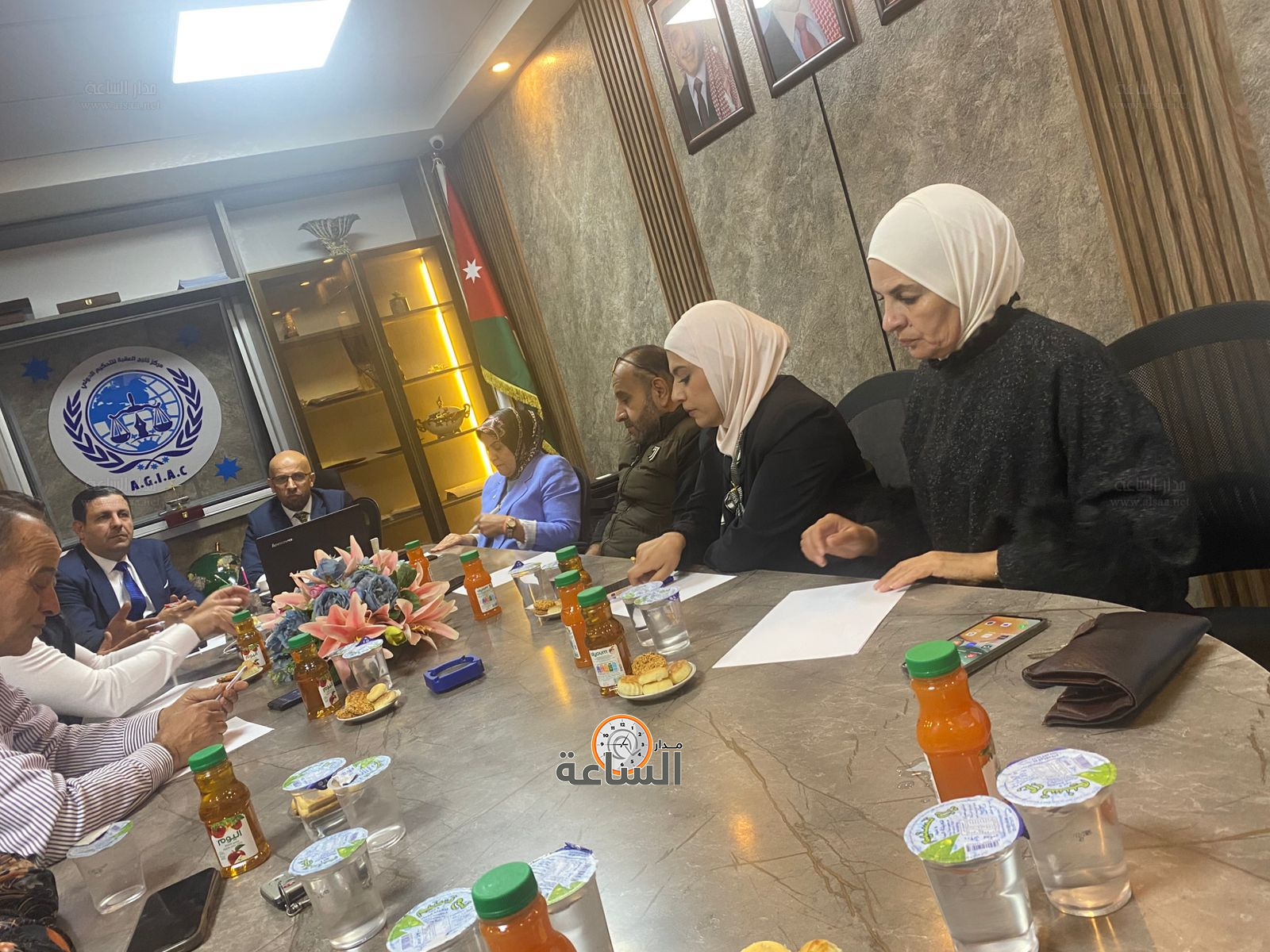 Madar Al-Saa Images 0.8925662882714205