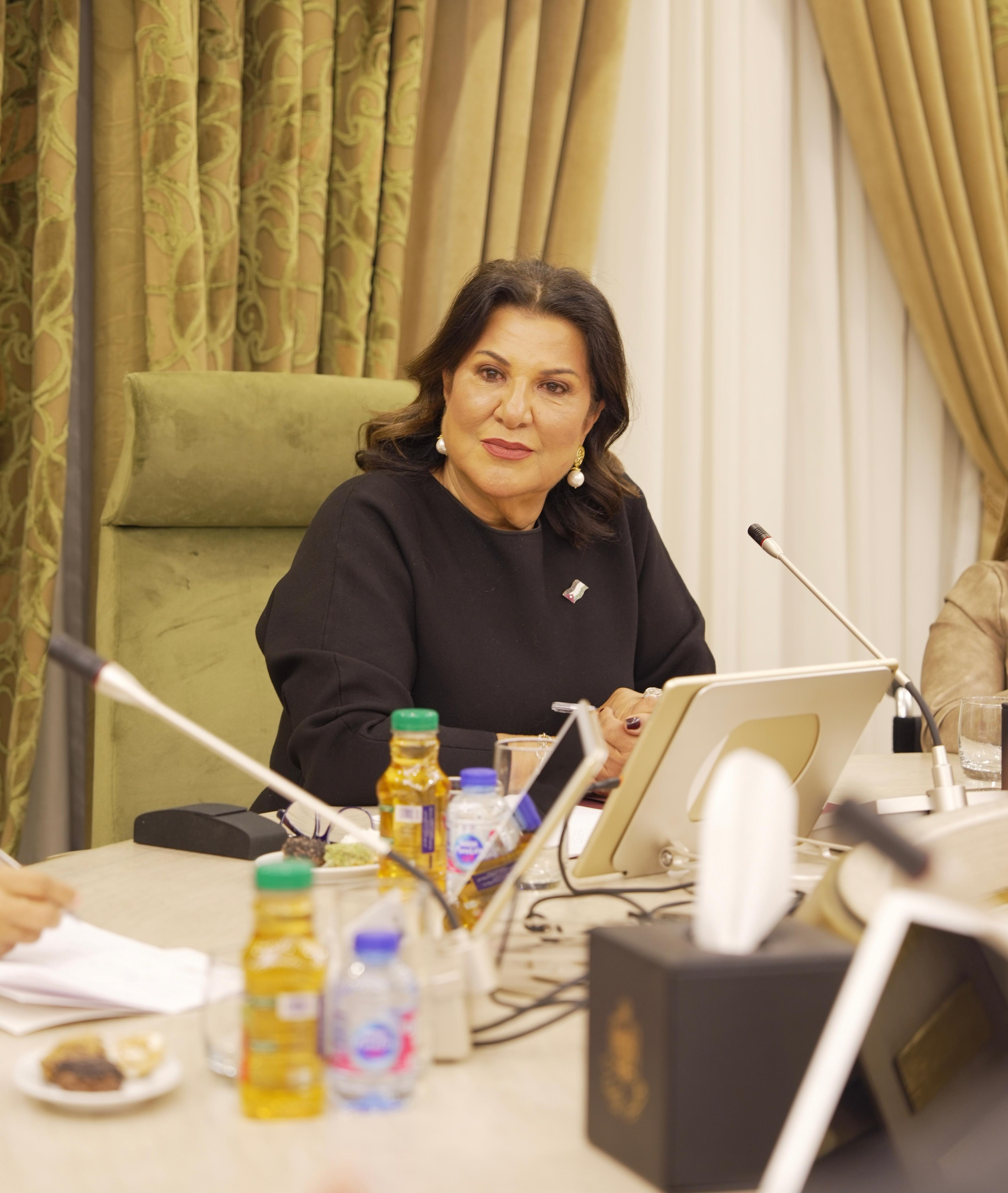 Madar Al-Saa Images 0.615802733141219