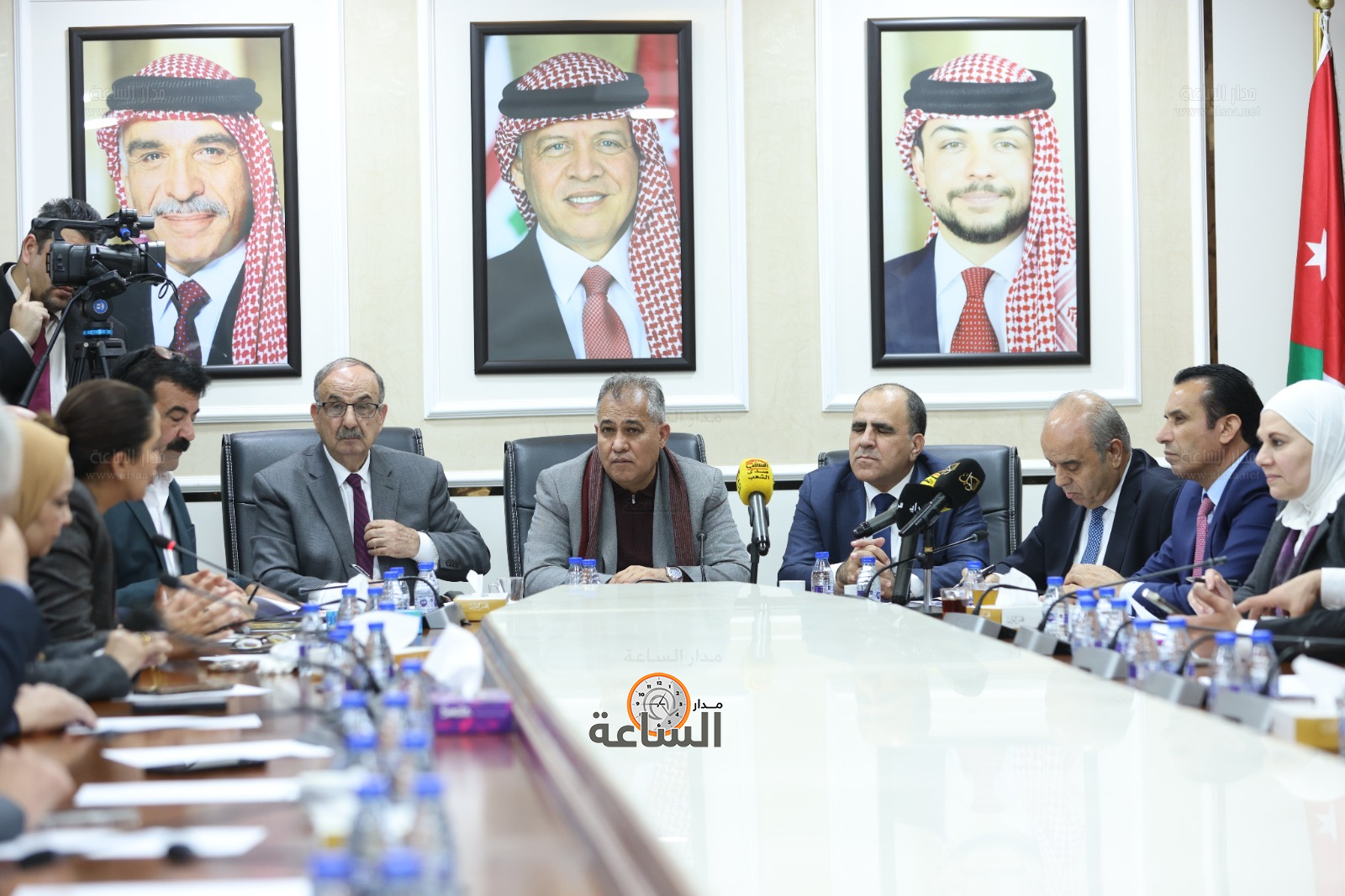 Madar Al-Saa Images 0.712776039530432