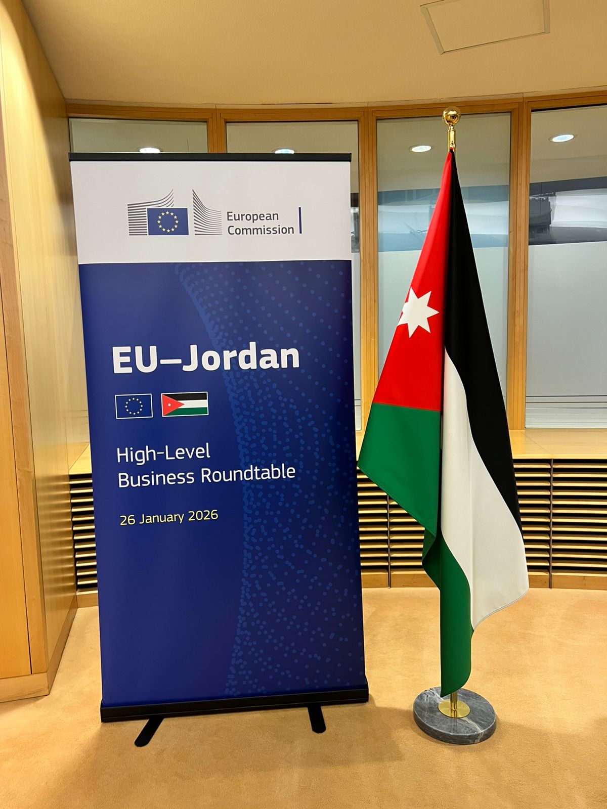 Madar Al-Saa Images 0.05147414007265605