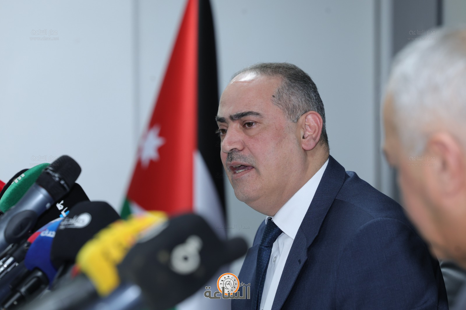 Madar Al-Saa Images 0.563640533610132