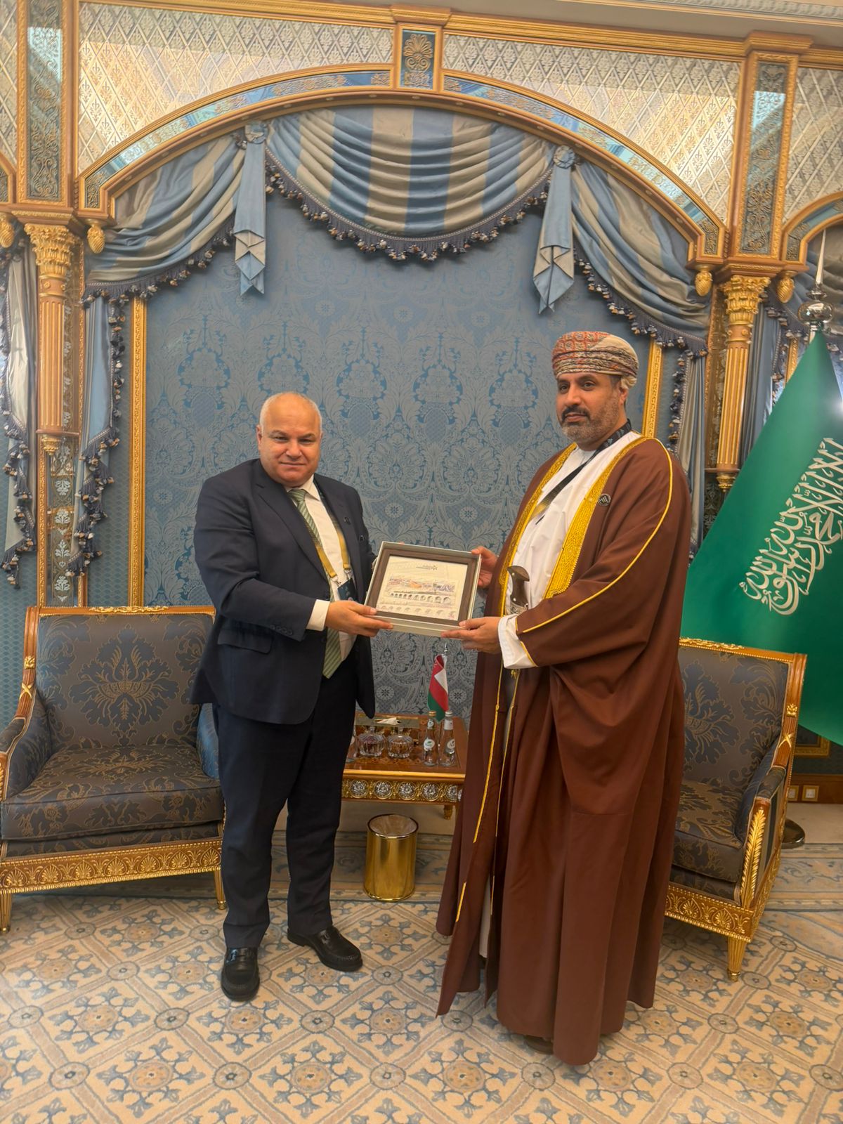 Madar Al-Saa Images 0.44959265309485075