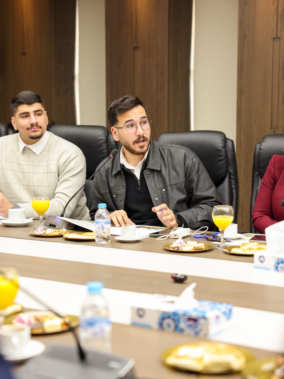 Madar Al-Saa Images 0.9492456188460755