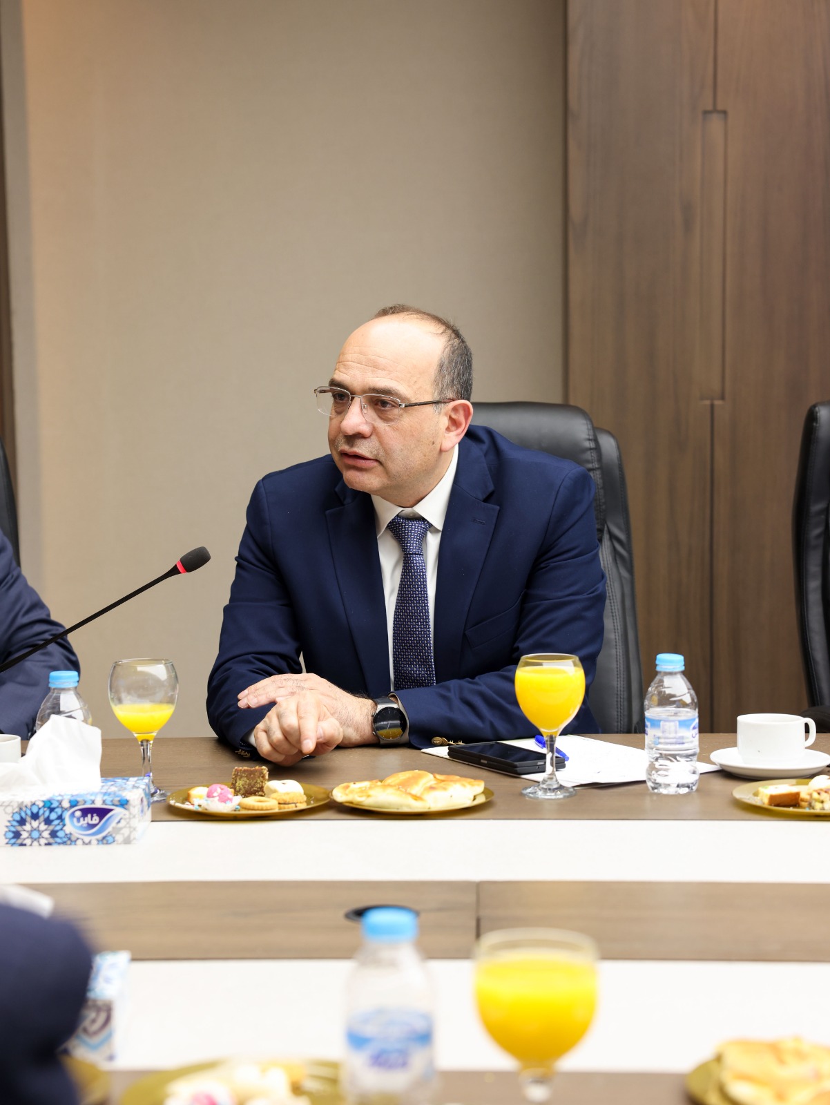 Madar Al-Saa Images 0.27392938903136543