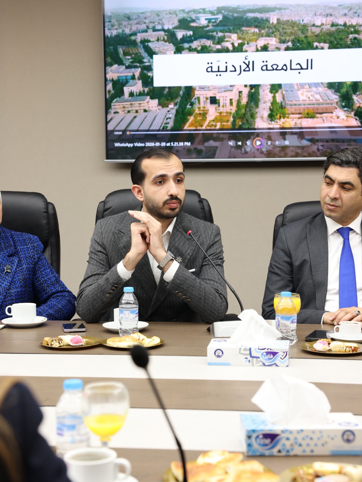 Madar Al-Saa Images 0.17262960355094925