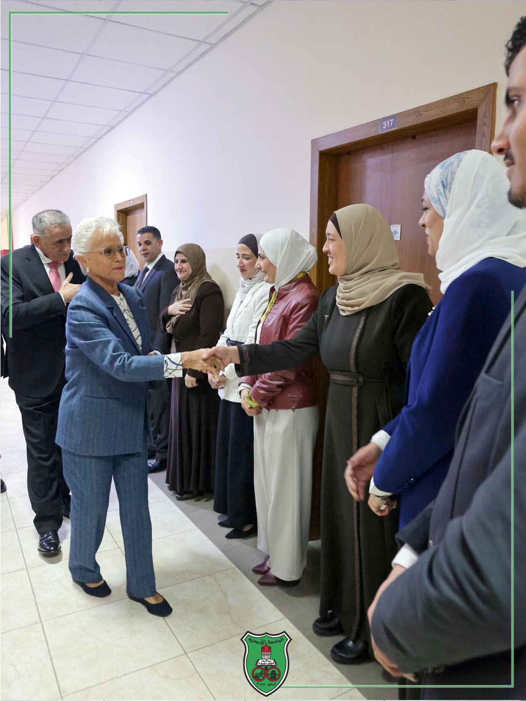 Madar Al-Saa Images 0.835127885087205