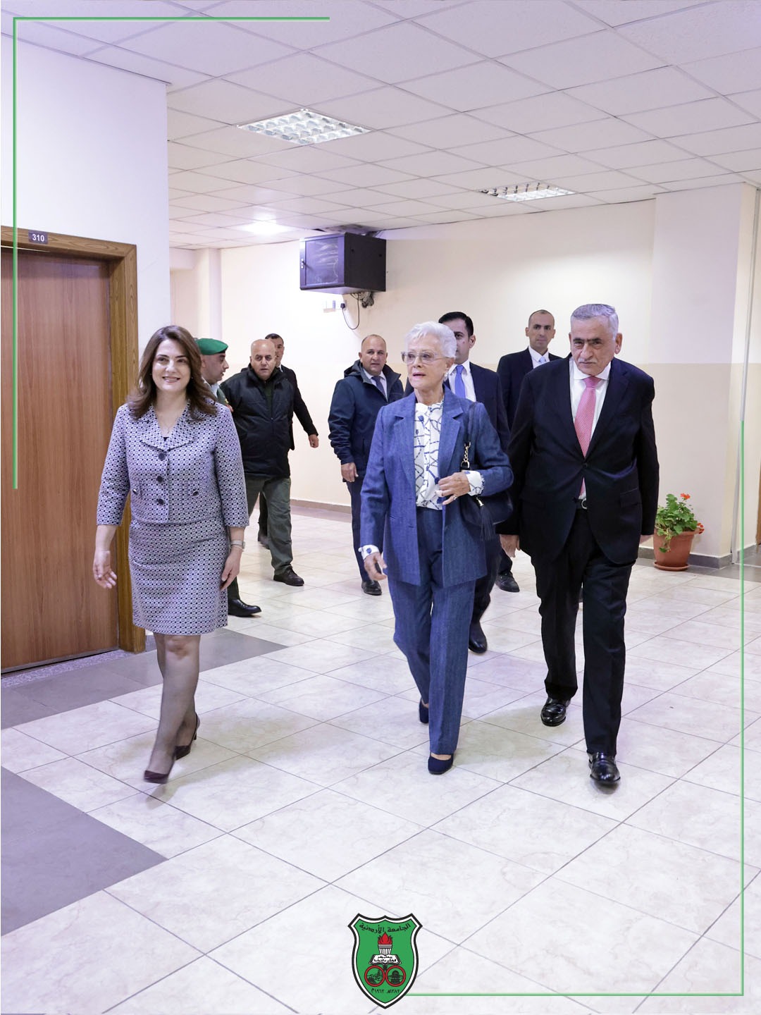 Madar Al-Saa Images 0.9361955422498892