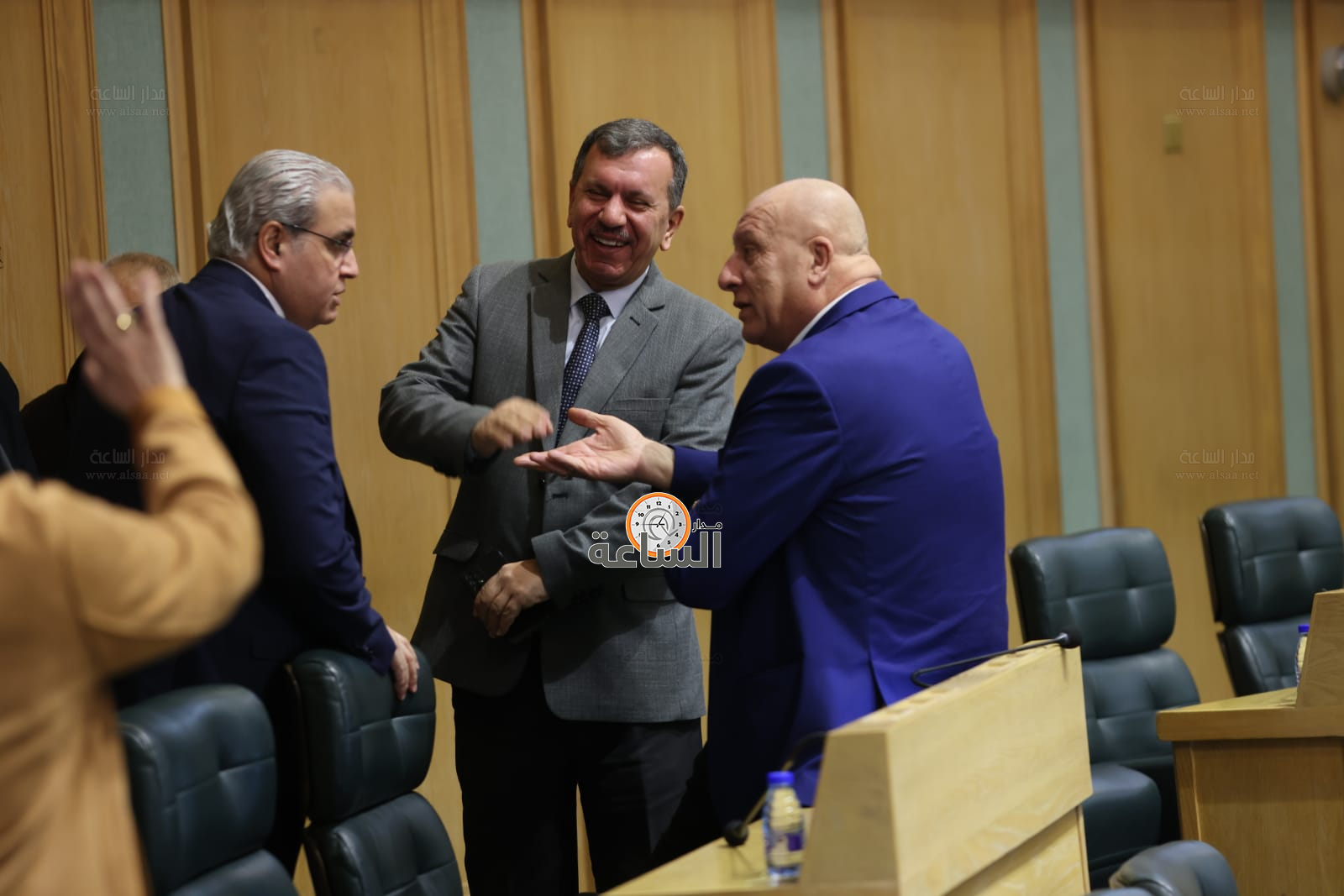 Madar Al-Saa Images 0.8741877201894136