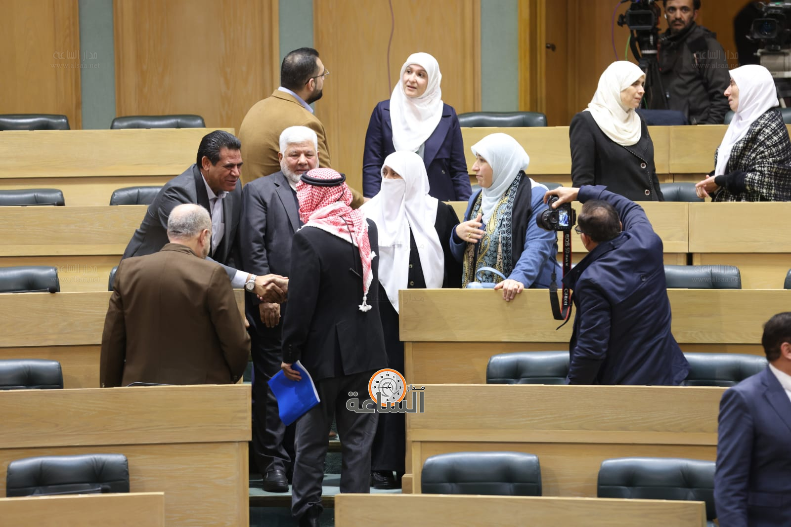 Madar Al-Saa Images 0.8022189343161499