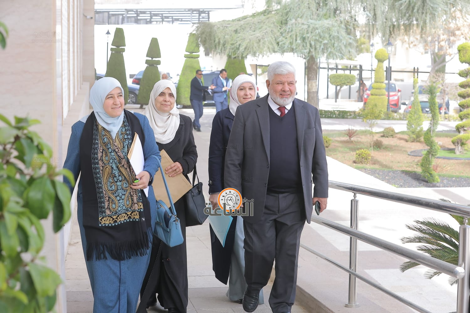 Madar Al-Saa Images 0.13736247316229966