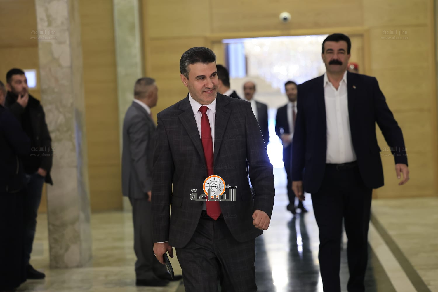 Madar Al-Saa Images 0.8676951656286176