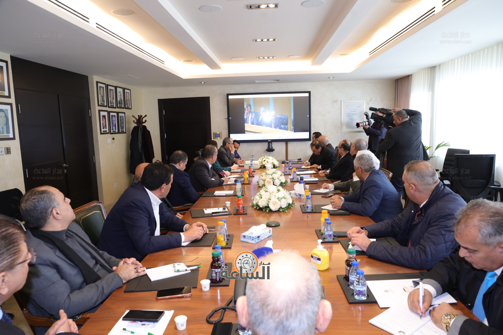 Madar Al-Saa Images 0.8880224145814792