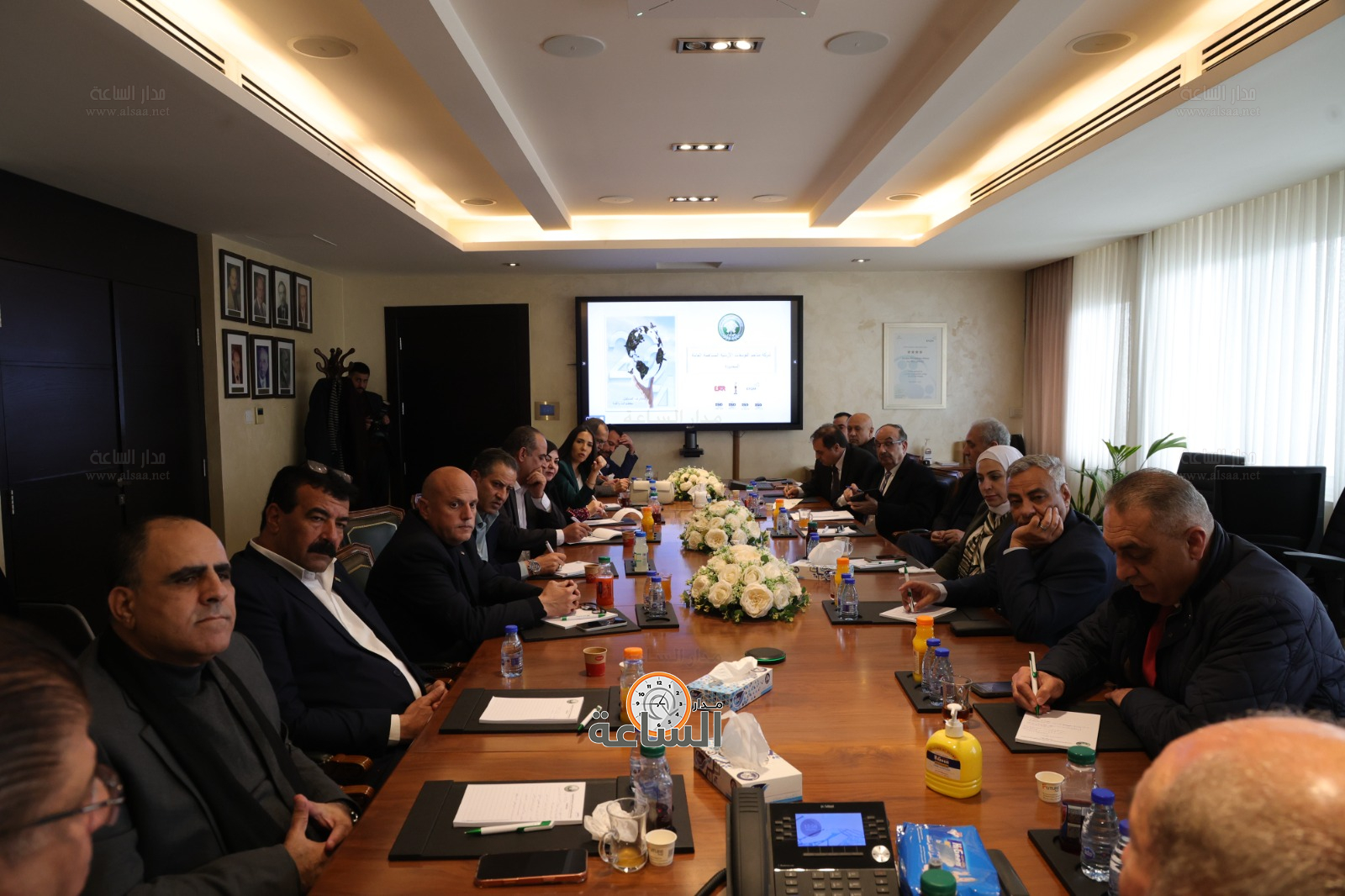 Madar Al-Saa Images 0.5012086177334123