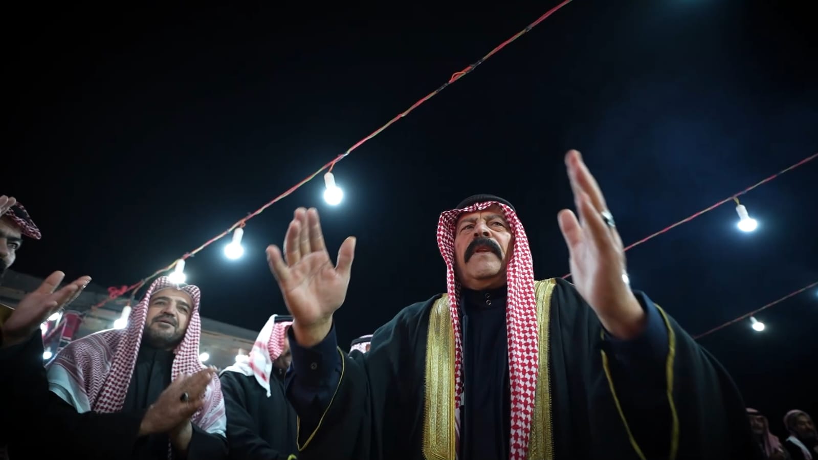 Madar Al-Saa Images 0.9859232317052798