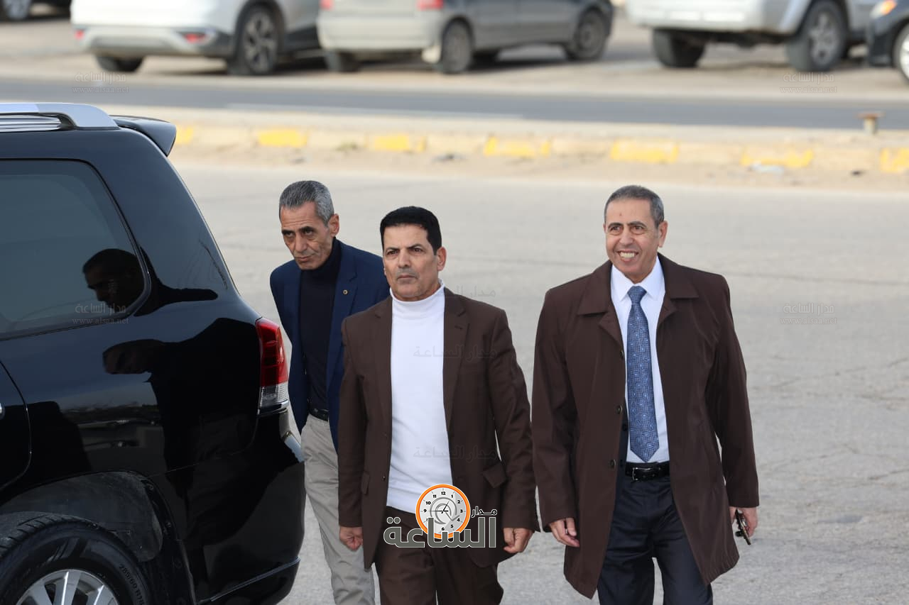 Madar Al-Saa Images 0.6327324012739117